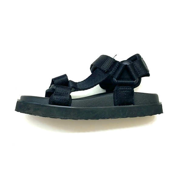 NWOT Gap Kids Unisex Black Strapped Sandals, Size 12-13 - Picture 2 of 10